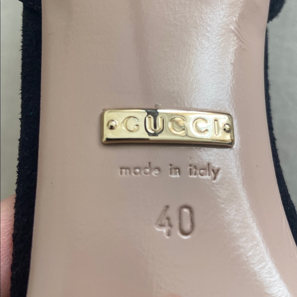 Gucci Suede D'orsay Strappy Stiletto Heels featuring a pointed toe size 40 /10 - Picture 7 of 13